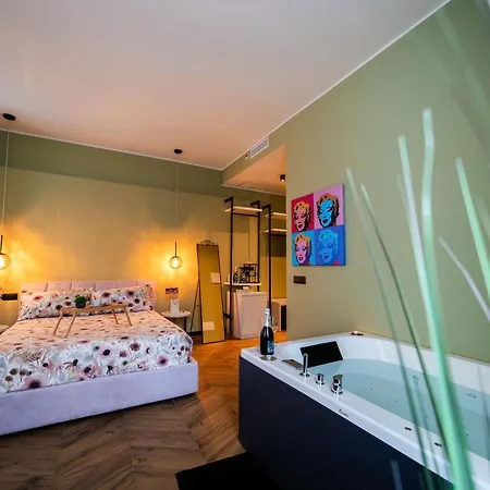 Lägenhet Marylin's Suite&spa Con Parcheggio Privato *